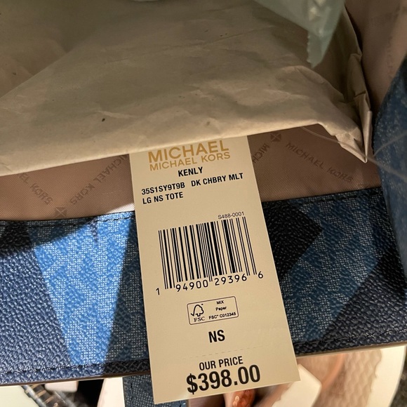 Michael Kors Kenly Large NS Tote - Picture 6 of 8